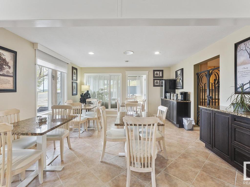 












805 Lakeshore Drive

,
Cold Lake,




AB
T9M 1H7

