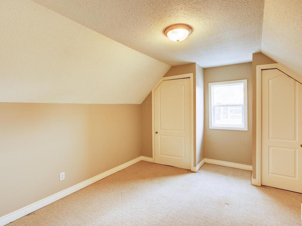 












9839 105 Street

,
Westlock,




AB
T7P 1S8

