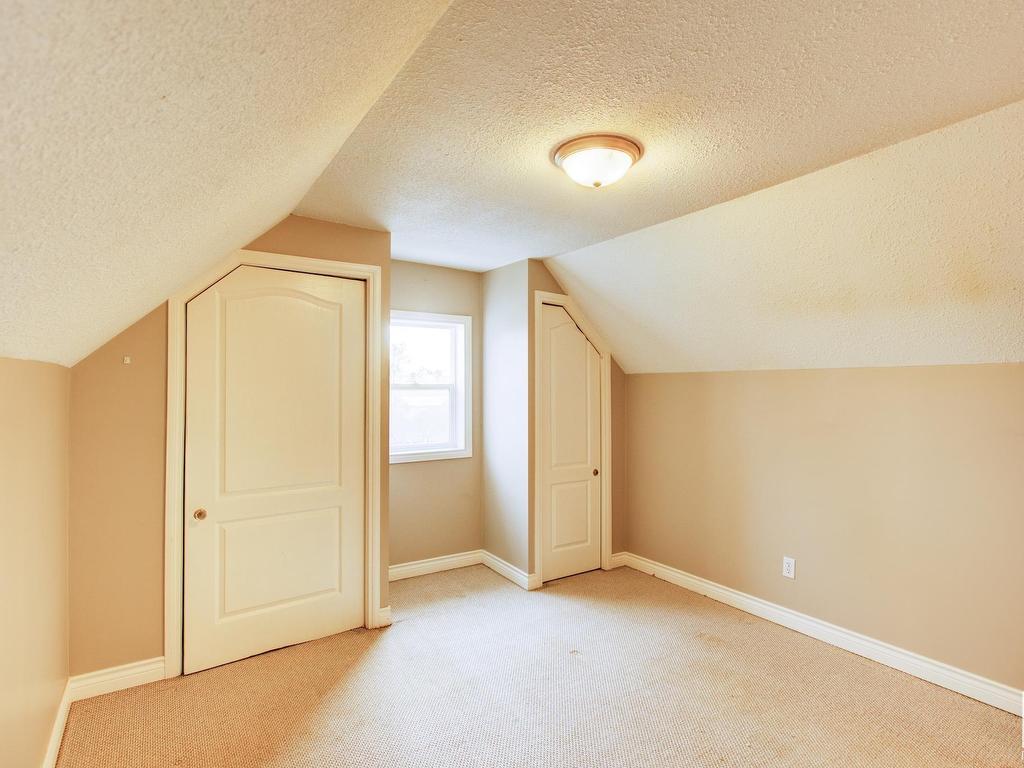 












9839 105 Street

,
Westlock,




AB
T7P 1S8

