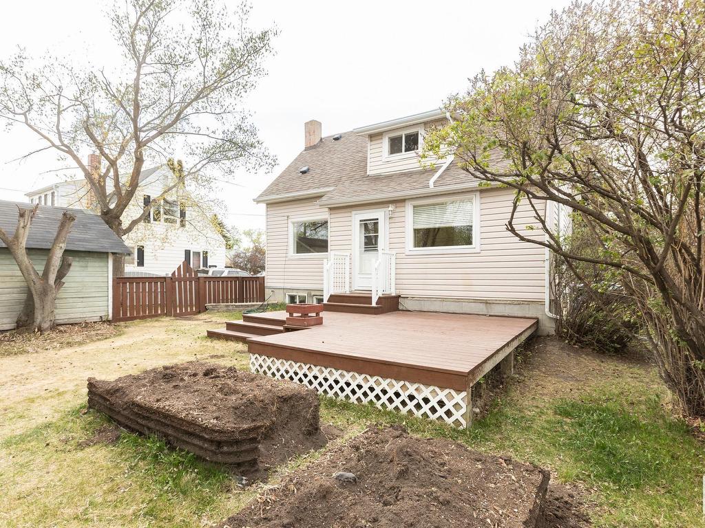 












9839 105 Street

,
Westlock,




AB
T7P 1S8

