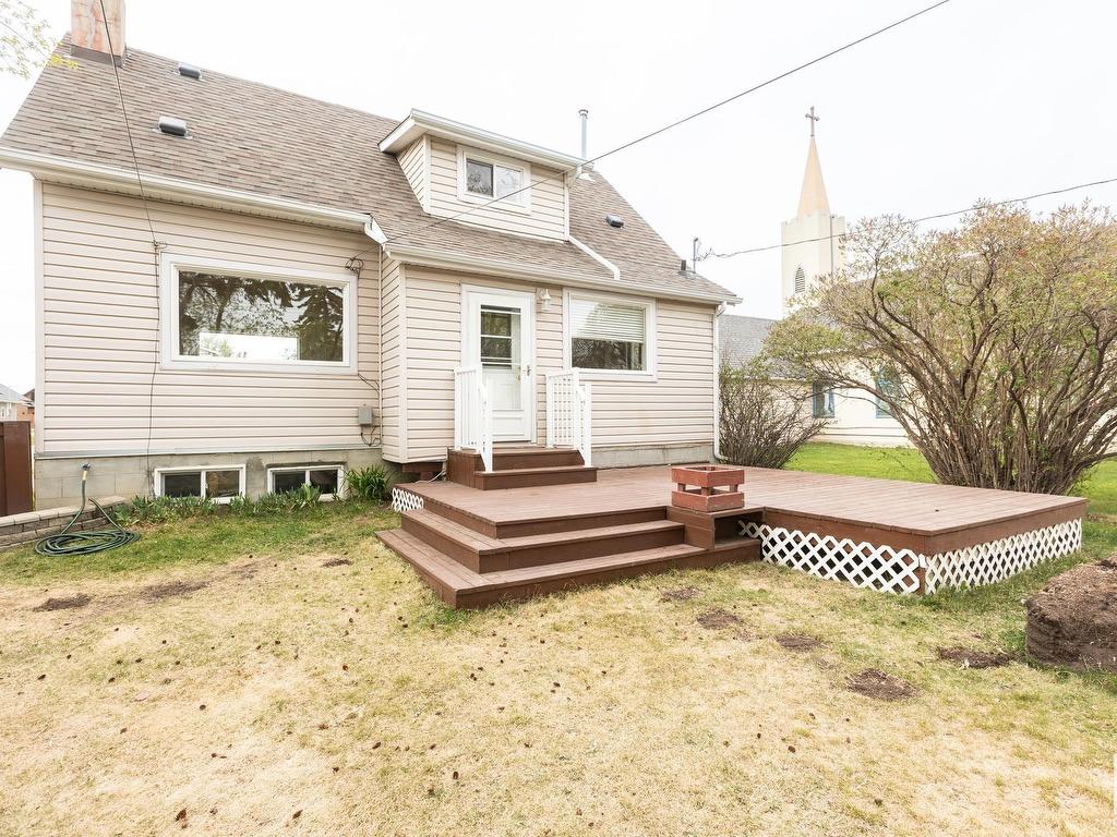 












9839 105 Street

,
Westlock,




AB
T7P 1S8

