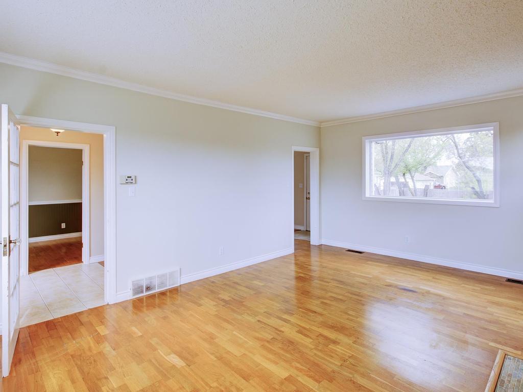 












9839 105 Street

,
Westlock,




AB
T7P 1S8

