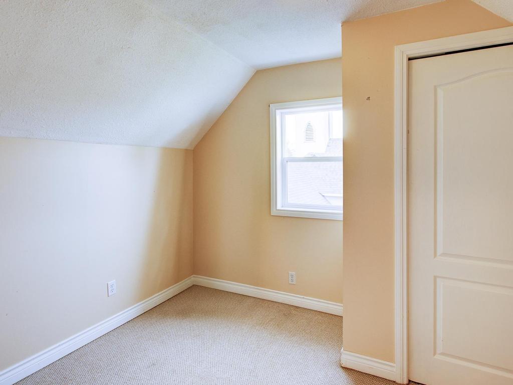 












9839 105 Street

,
Westlock,




AB
T7P 1S8

