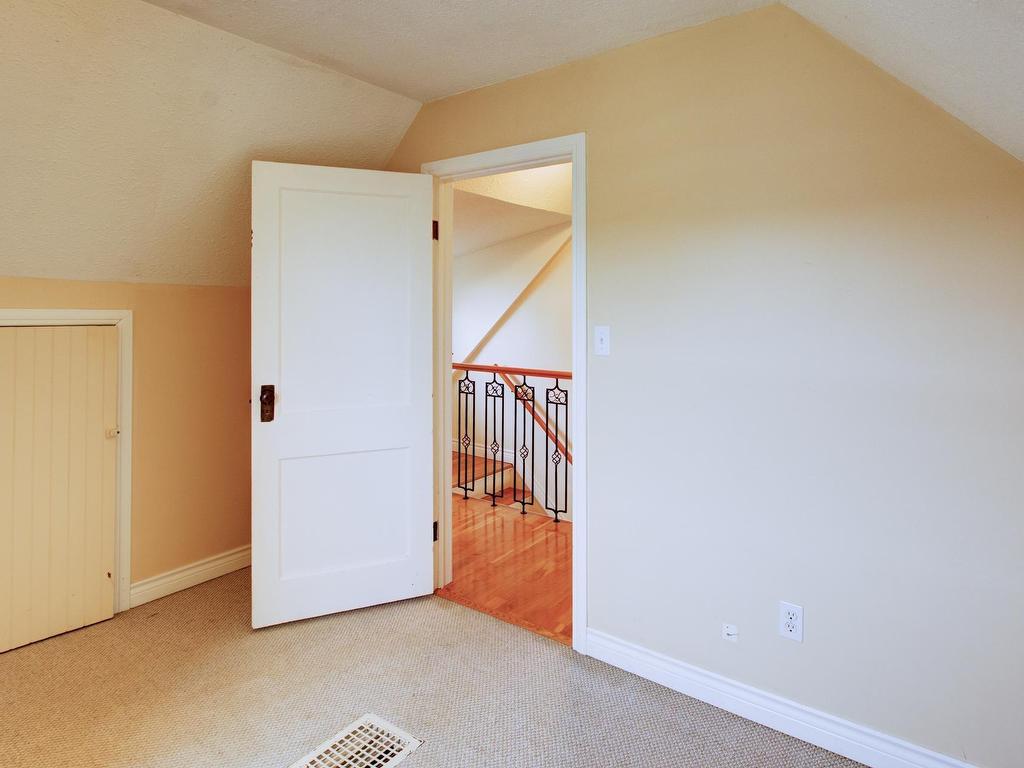 












9839 105 Street

,
Westlock,




AB
T7P 1S8

