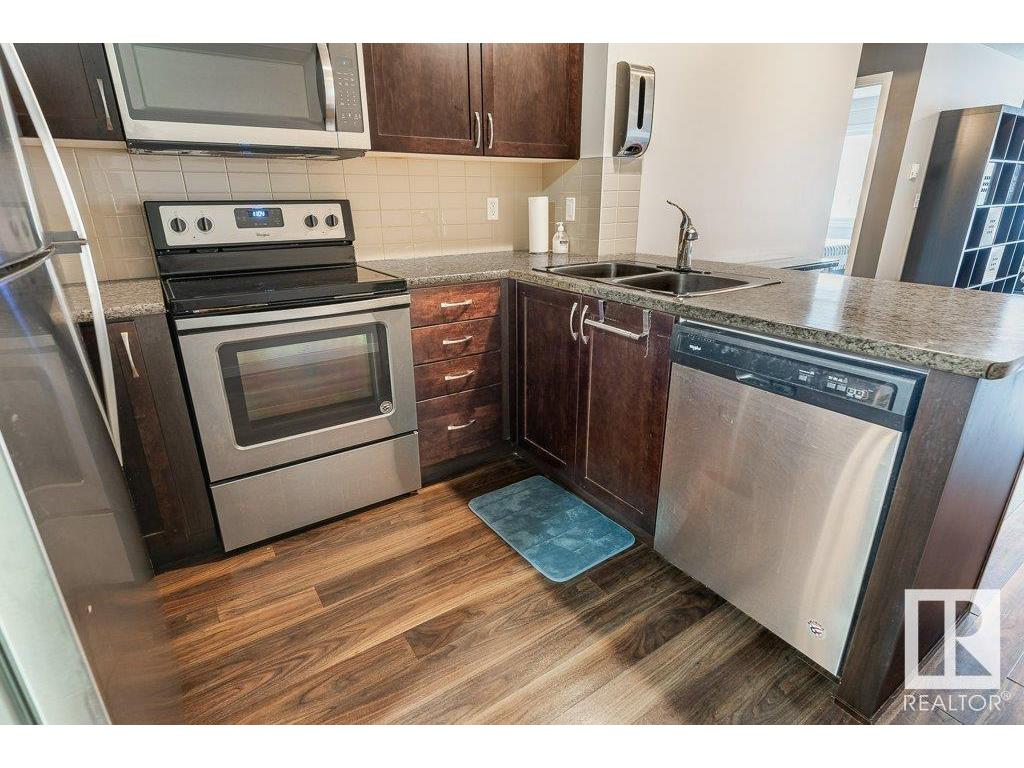 












243 1818 RUTHERFORD Road

,
Edmonton,




AB
T6W 2K6

