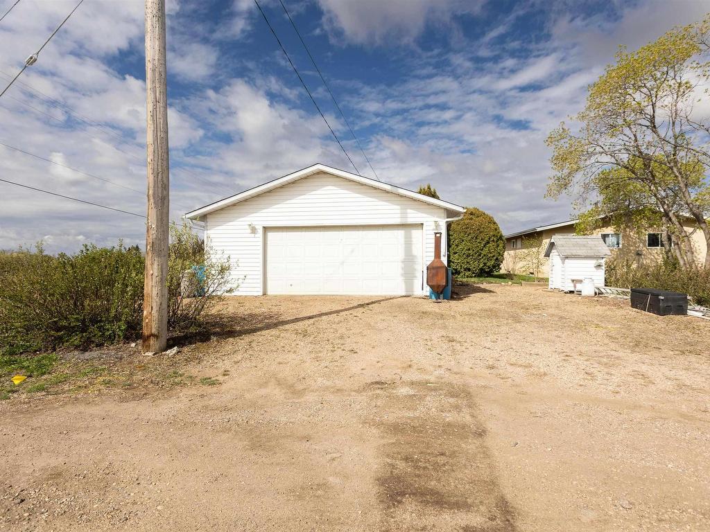 












4703 48 Street

,
Clyde,




AB
T0G 0P0

