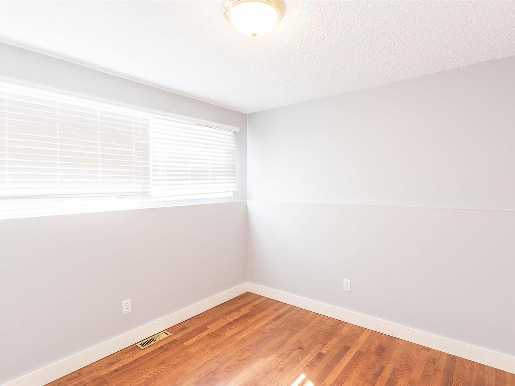 












4703 48 Street

,
Clyde,




AB
T0G 0P0

