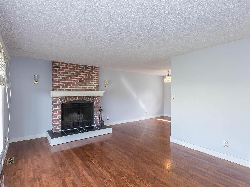 












4703 48 Street

,
Clyde,




AB
T0G 0P0

