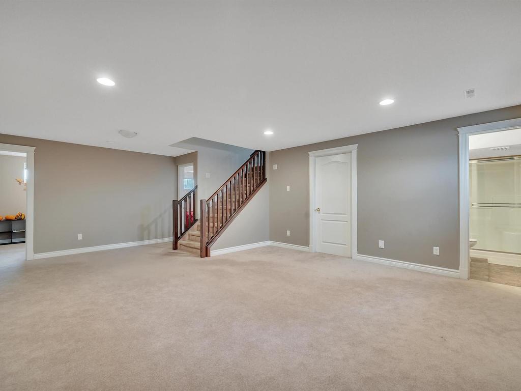 












5 BRIDGEPORT Wynd

,
Leduc,




AB
T9E 8B2

