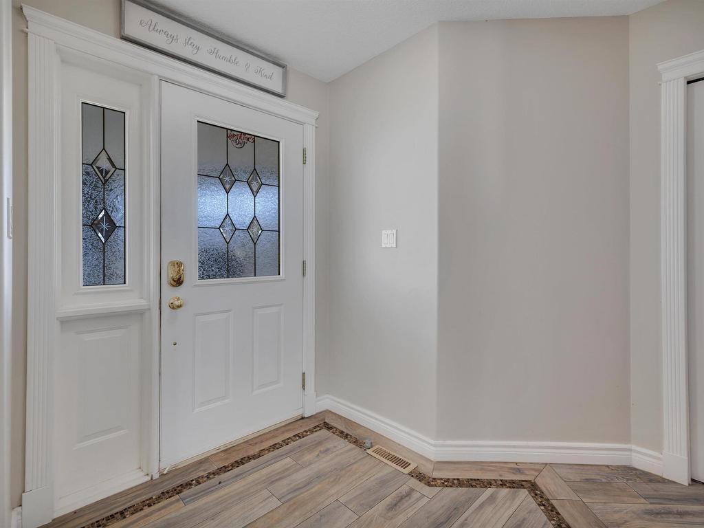 












5 BRIDGEPORT Wynd

,
Leduc,




AB
T9E 8B2


