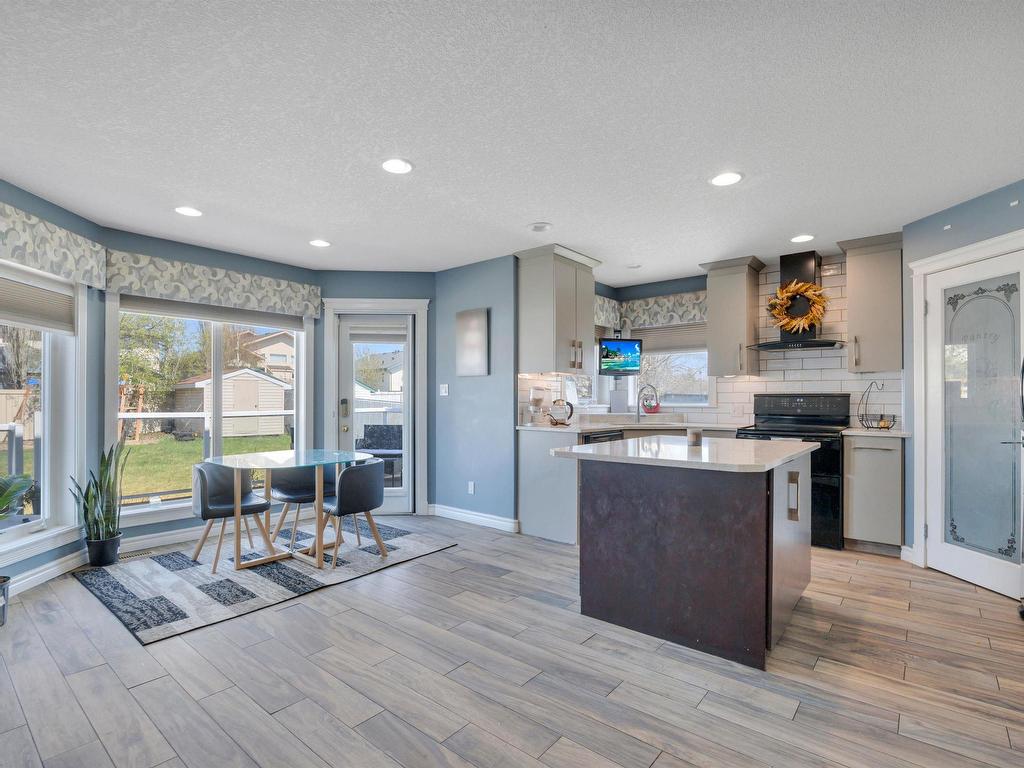 












5 BRIDGEPORT Wynd

,
Leduc,




AB
T9E 8B2

