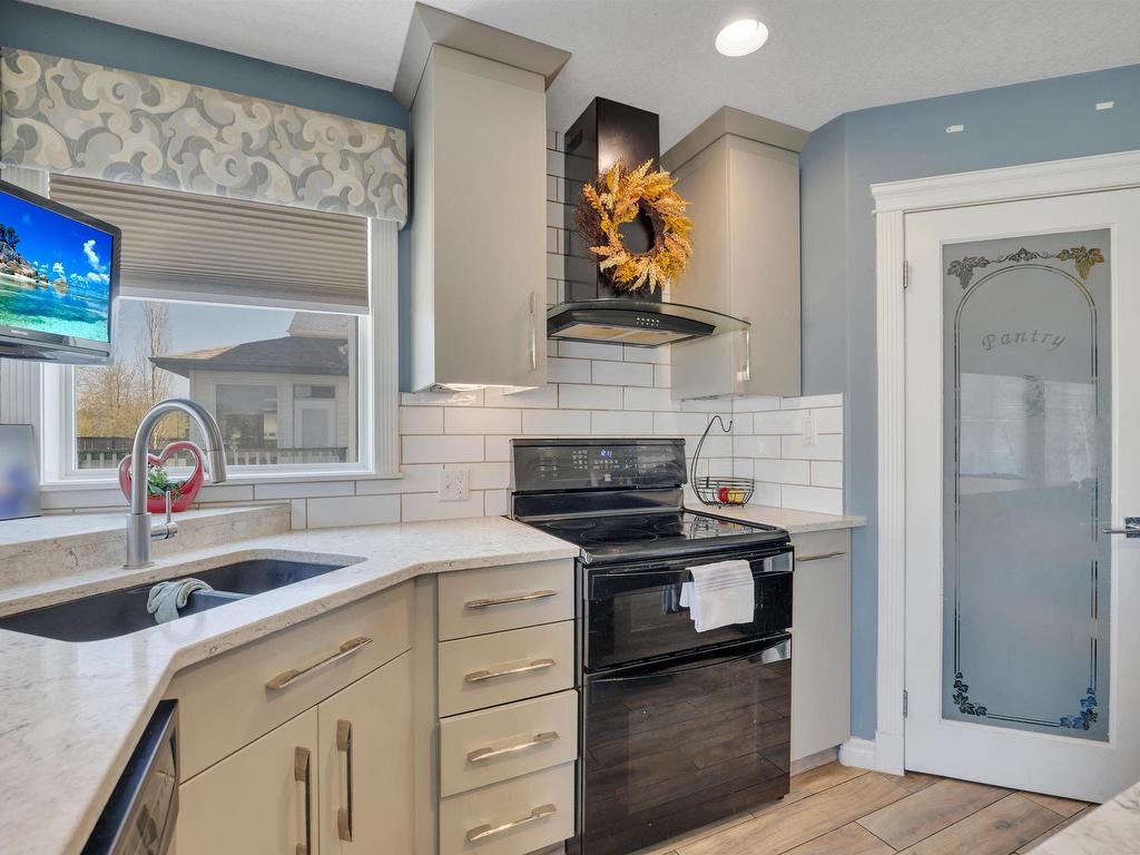 












5 BRIDGEPORT Wynd

,
Leduc,




AB
T9E 8B2

