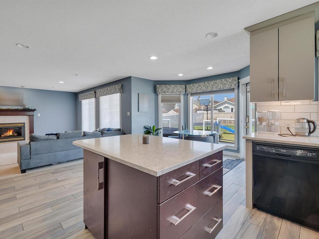 












5 BRIDGEPORT Wynd

,
Leduc,




AB
T9E 8B2

