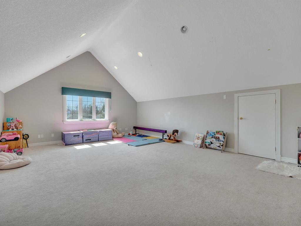 












5 BRIDGEPORT Wynd

,
Leduc,




AB
T9E 8B2

