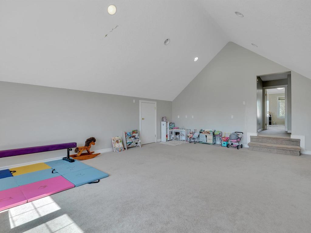 












5 BRIDGEPORT Wynd

,
Leduc,




AB
T9E 8B2


