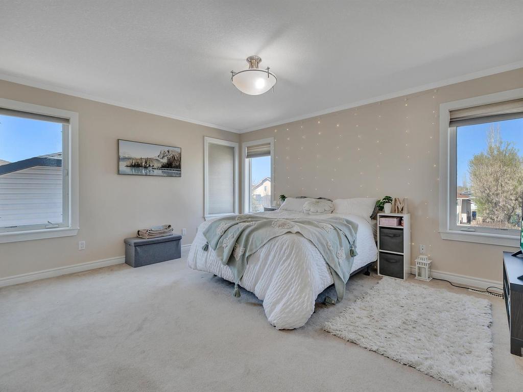 












5 BRIDGEPORT Wynd

,
Leduc,




AB
T9E 8B2

