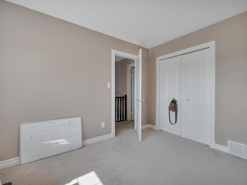 












5 BRIDGEPORT Wynd

,
Leduc,




AB
T9E 8B2

