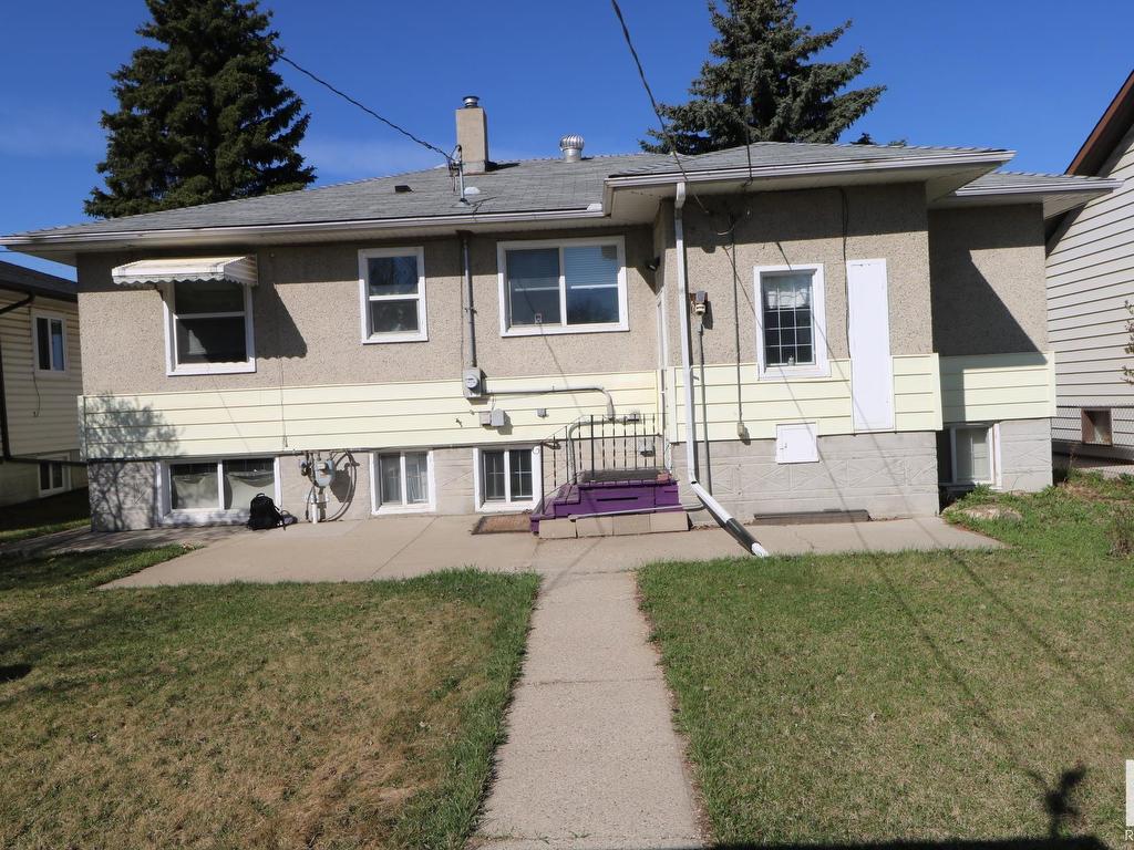 












11215 GROAT Road

,
Edmonton,




AB
T5M 3K2

