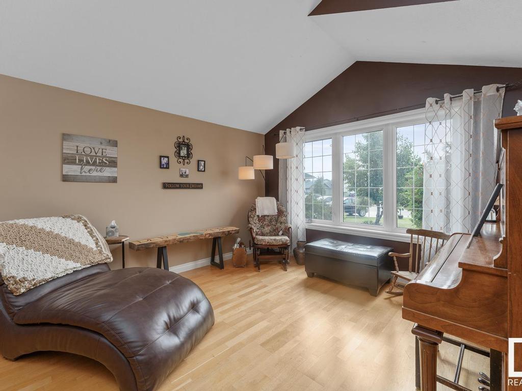 












2617 6A Avenue

,
Cold Lake,




AB
T9M 2C7

