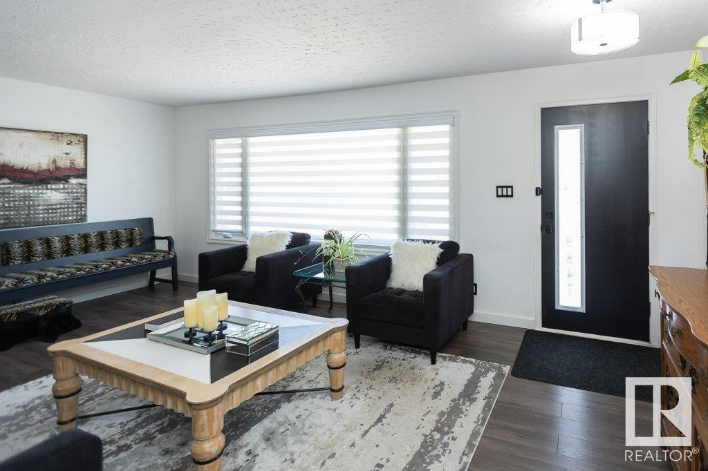 












9847 106 Street

,
Westlock,




AB
T7P 1S4

