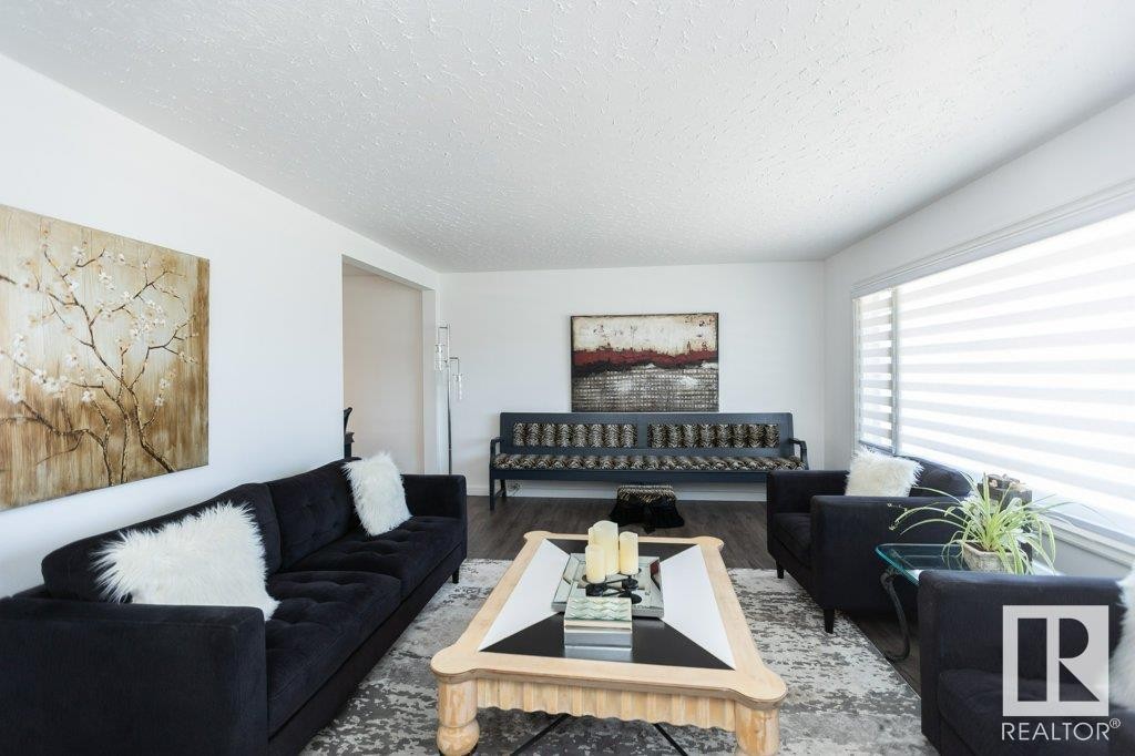 












9847 106 Street

,
Westlock,




AB
T7P 1S4

