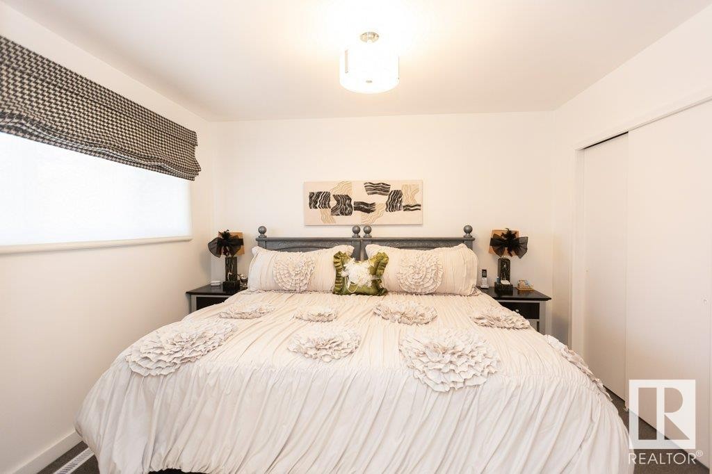 












9847 106 Street

,
Westlock,




AB
T7P 1S4

