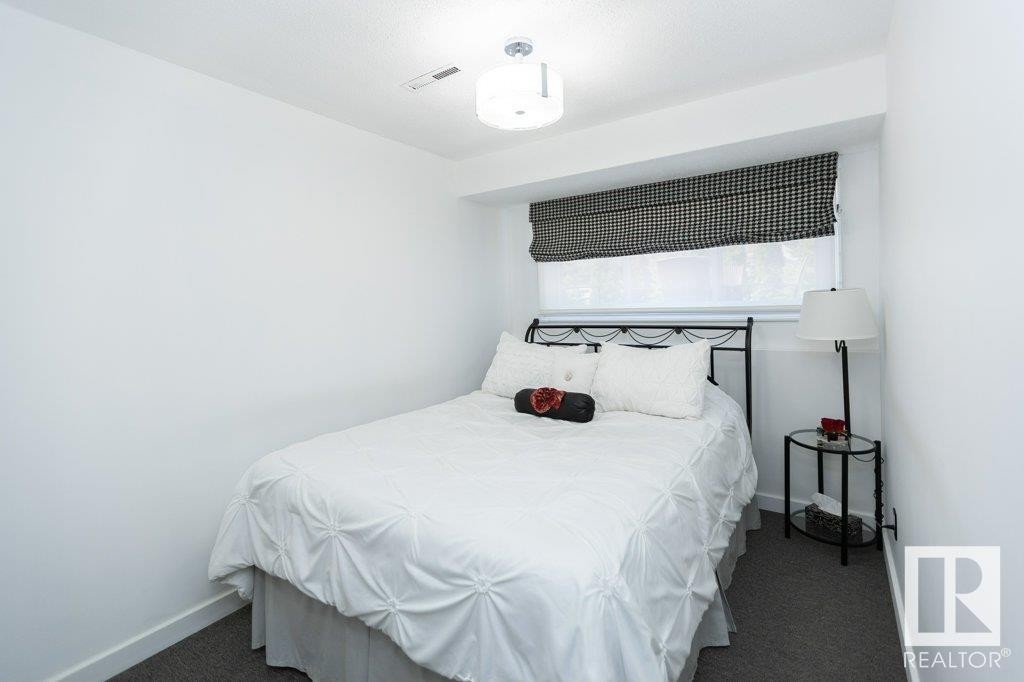 












9847 106 Street

,
Westlock,




AB
T7P 1S4

