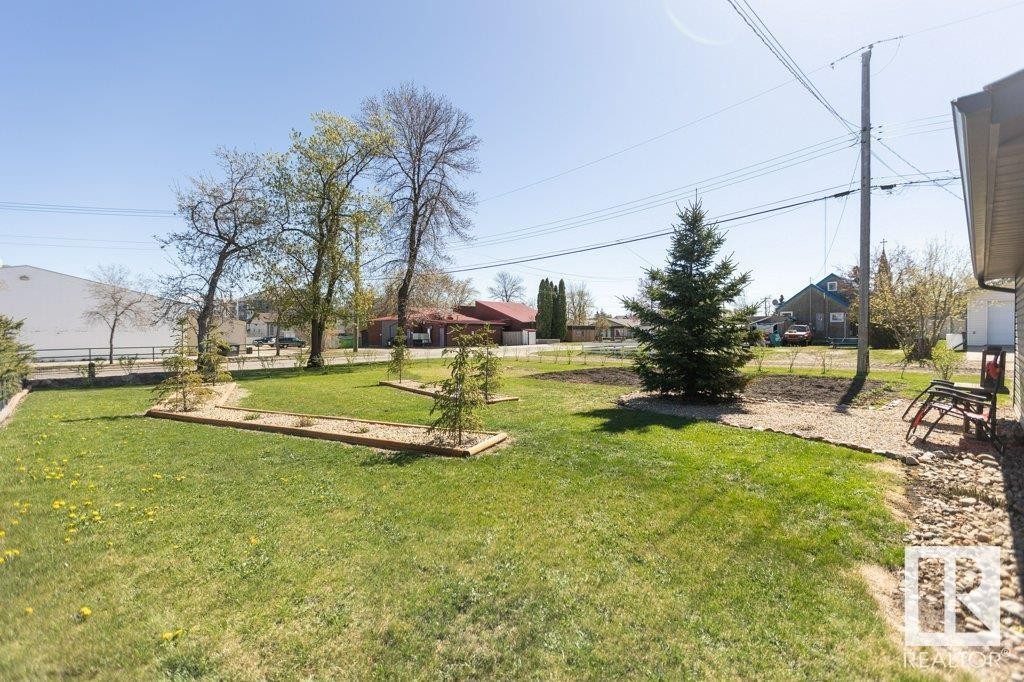 












9847 106 Street

,
Westlock,




AB
T7P 1S4

