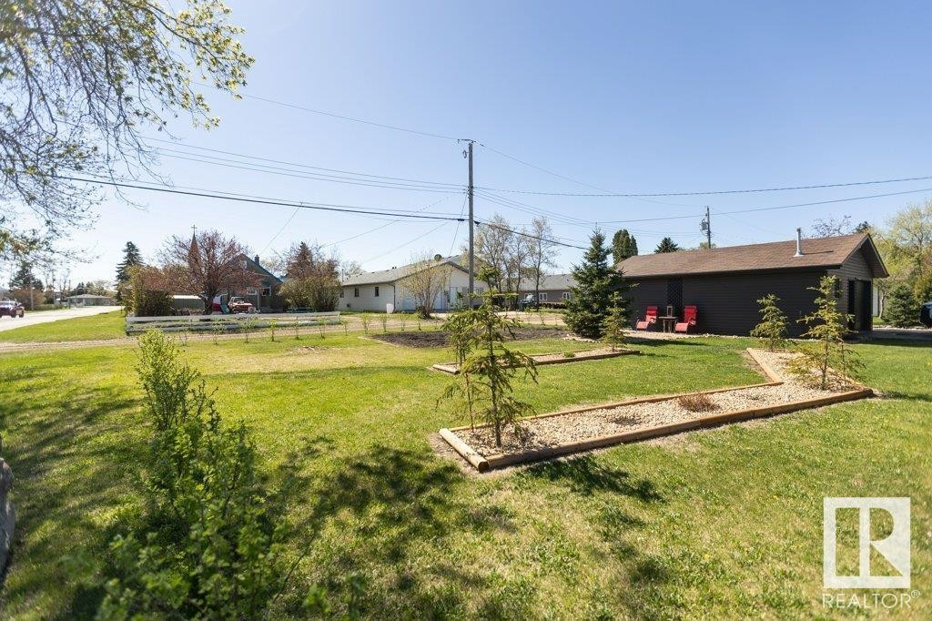 












9847 106 Street

,
Westlock,




AB
T7P 1S4

