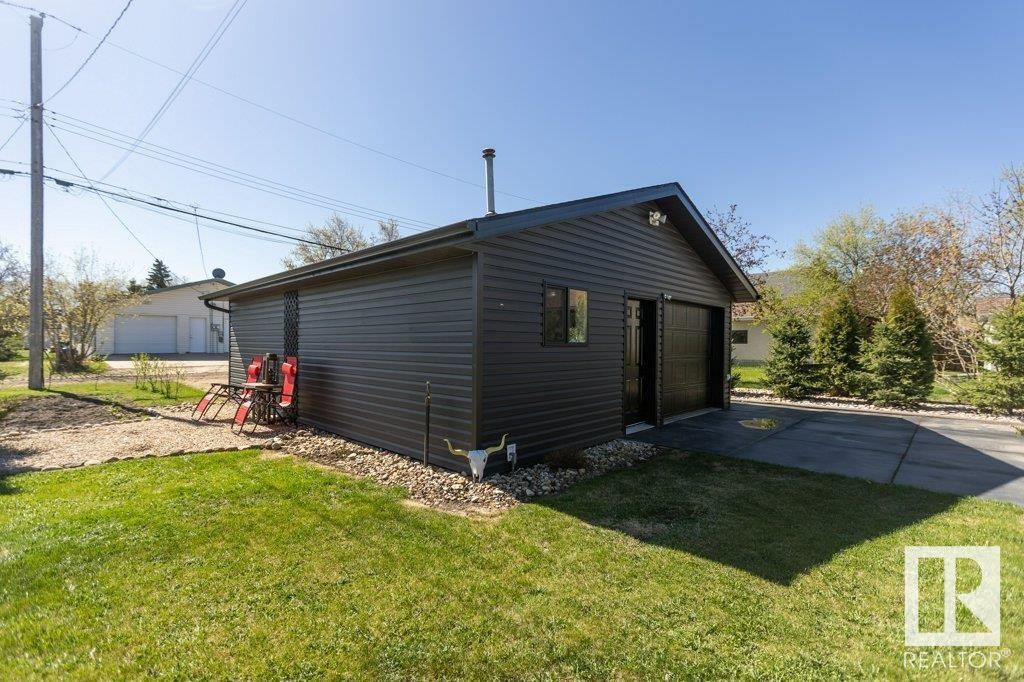 












9847 106 Street

,
Westlock,




AB
T7P 1S4

