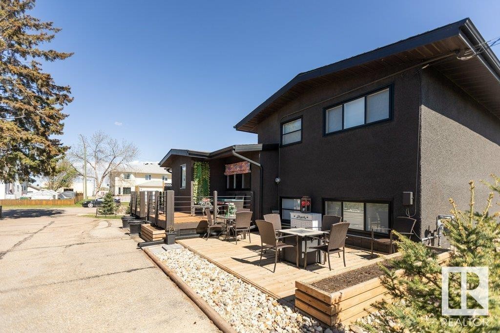 












9847 106 Street

,
Westlock,




AB
T7P 1S4

