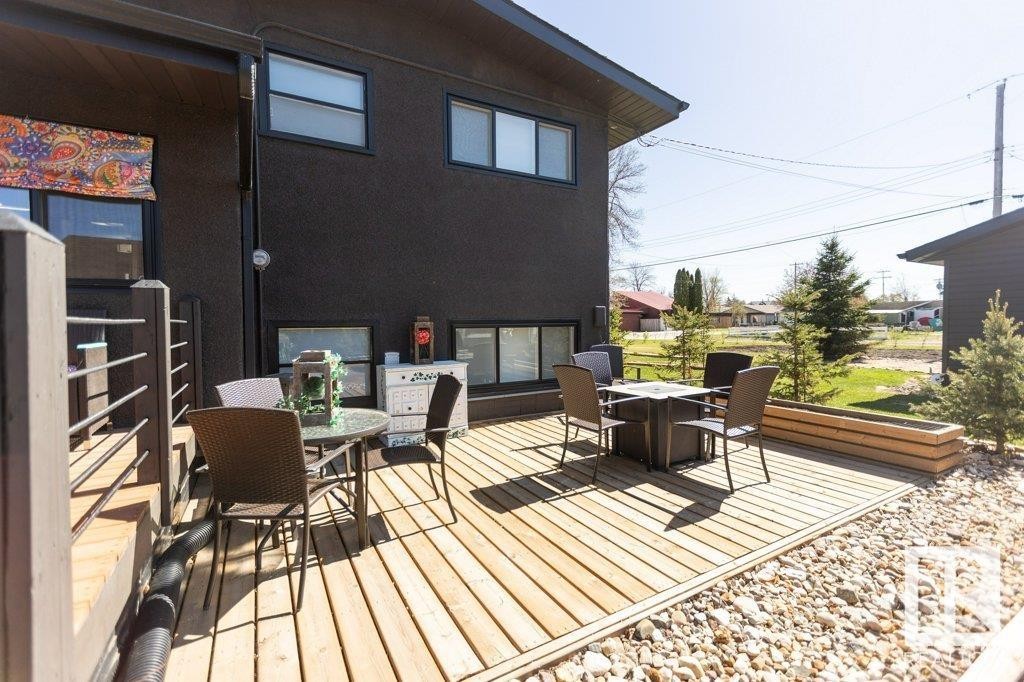 












9847 106 Street

,
Westlock,




AB
T7P 1S4

