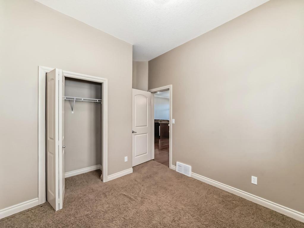 












13 12610 15 Avenue

,
Edmonton,




AB
T6W 1X1

