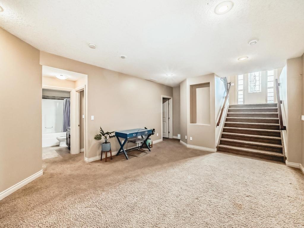 












13 12610 15 Avenue

,
Edmonton,




AB
T6W 1X1

