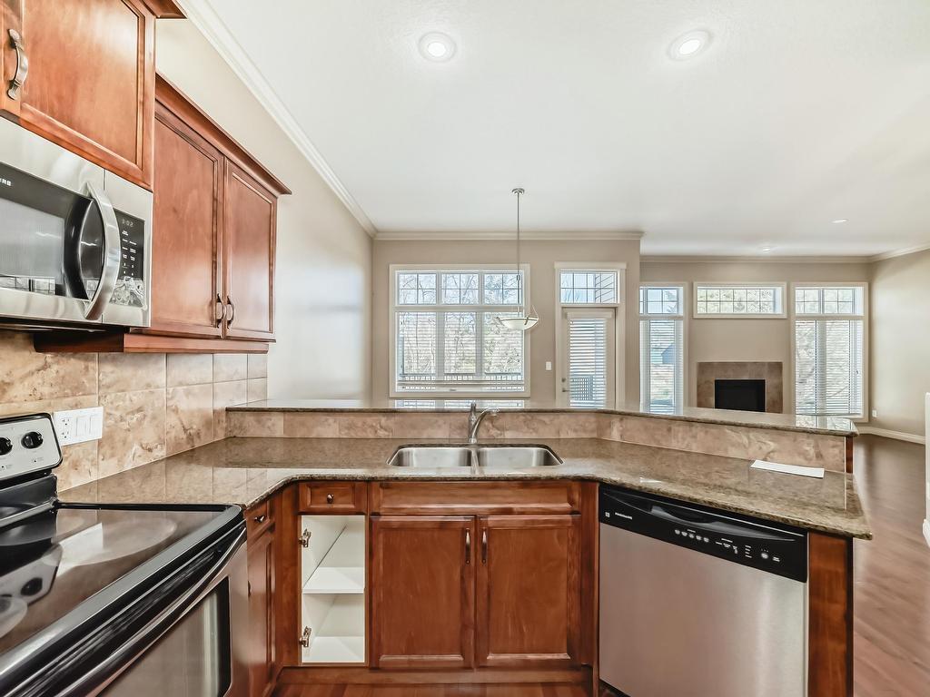 












13 12610 15 Avenue

,
Edmonton,




AB
T6W 1X1

