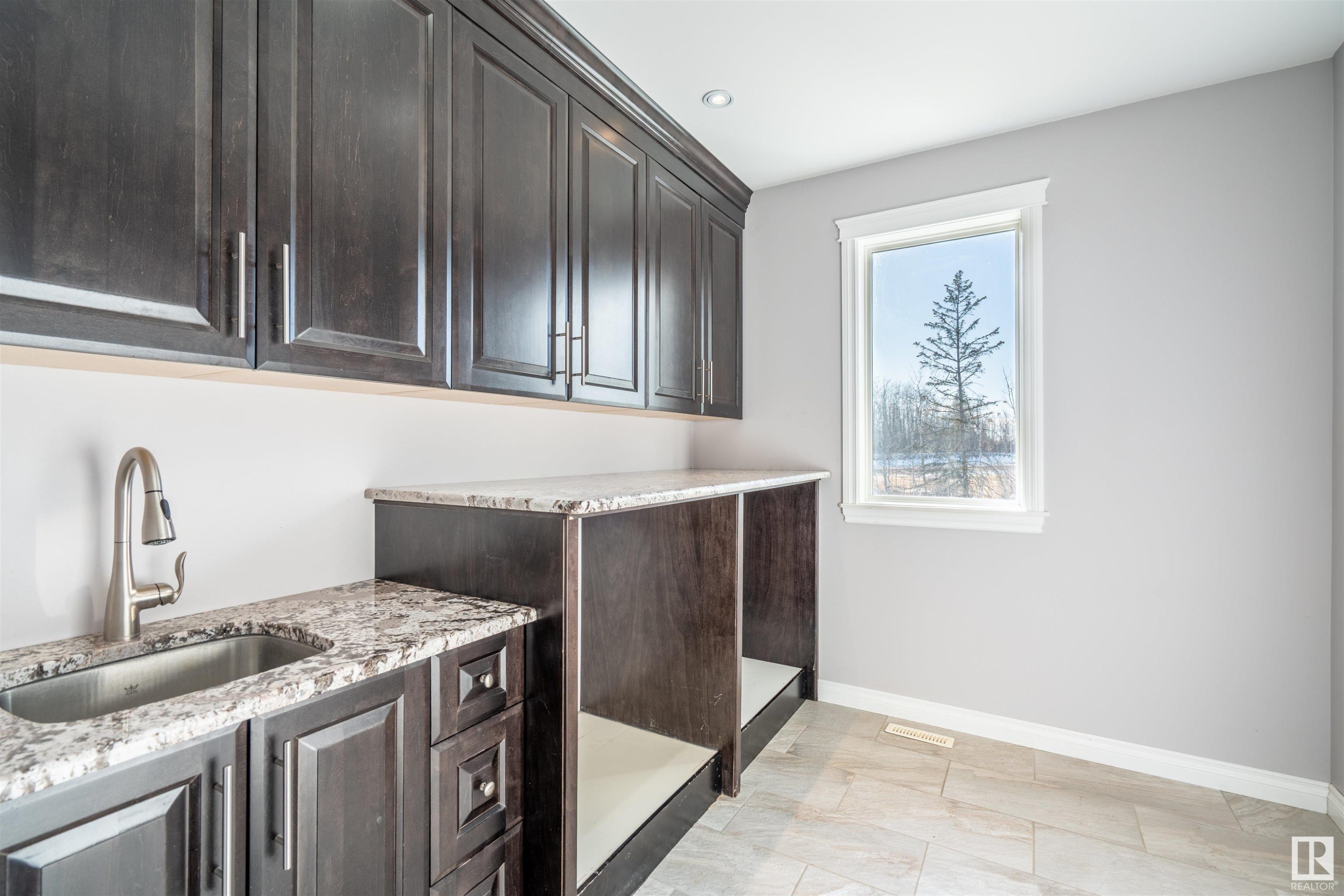 












#24 63220 RGE RD 433

,
Rural Bonnyville M.D.,




AB
T9M 1P2


