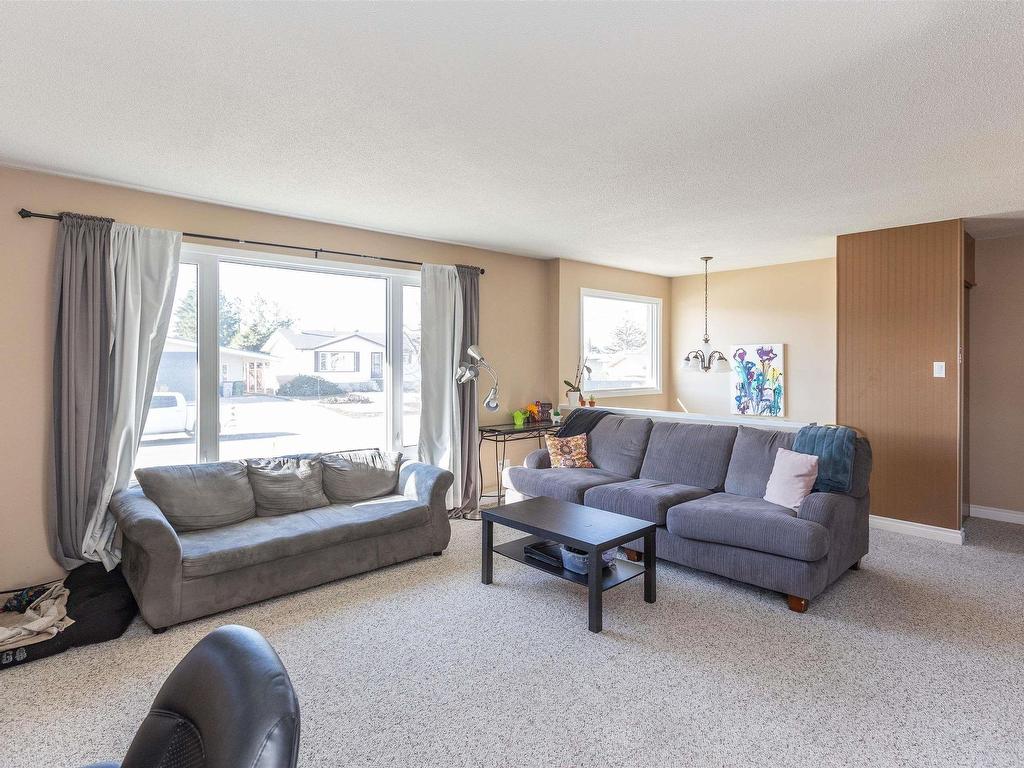 












10399 107A Avenue

,
Westlock,




AB
T7P 1J4

