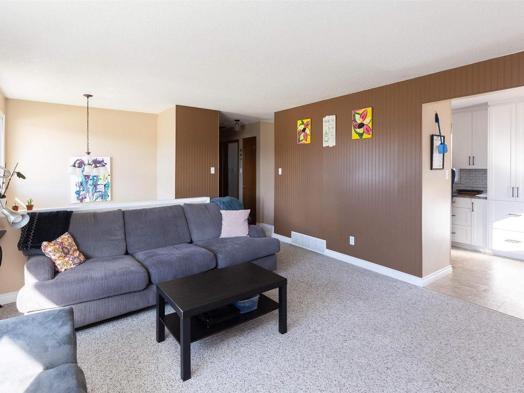 












10399 107A Avenue

,
Westlock,




AB
T7P 1J4


