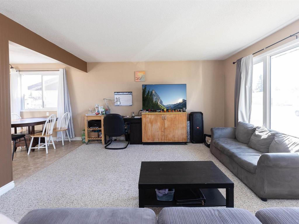 












10399 107A Avenue

,
Westlock,




AB
T7P 1J4

