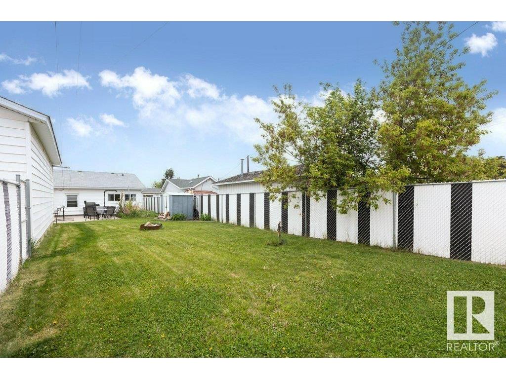 












10243 107 Street

,
Westlock,




AB
T7P 1X1

