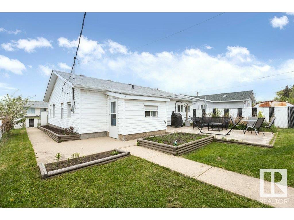 












10243 107 Street

,
Westlock,




AB
T7P 1X1

