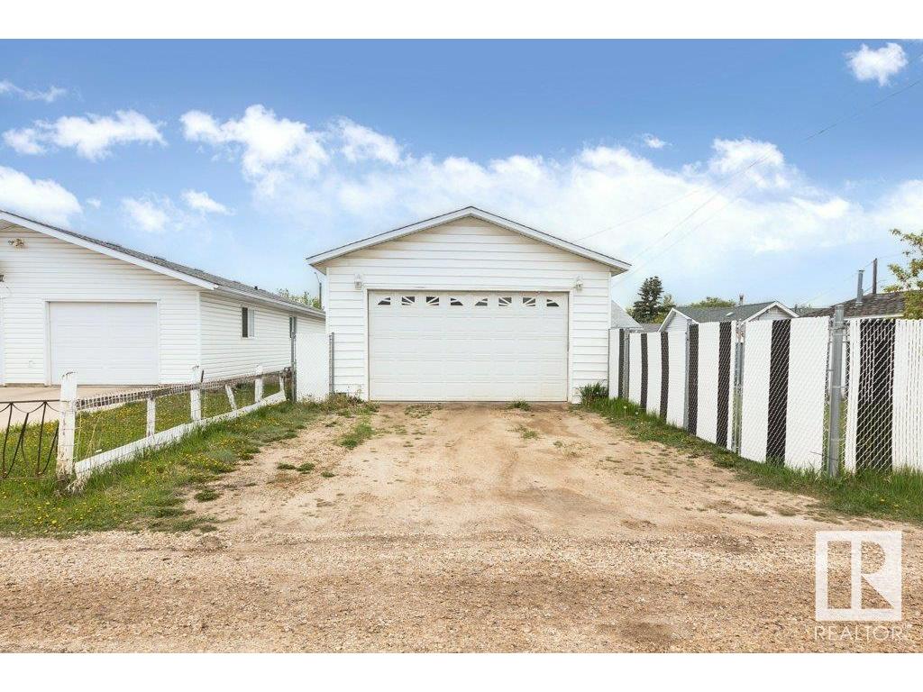 












10243 107 Street

,
Westlock,




AB
T7P 1X1

