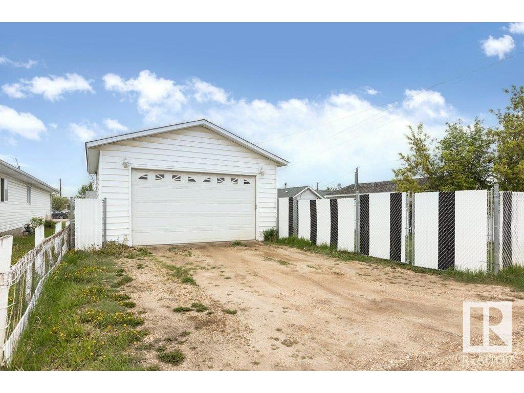 












10243 107 Street

,
Westlock,




AB
T7P 1X1

