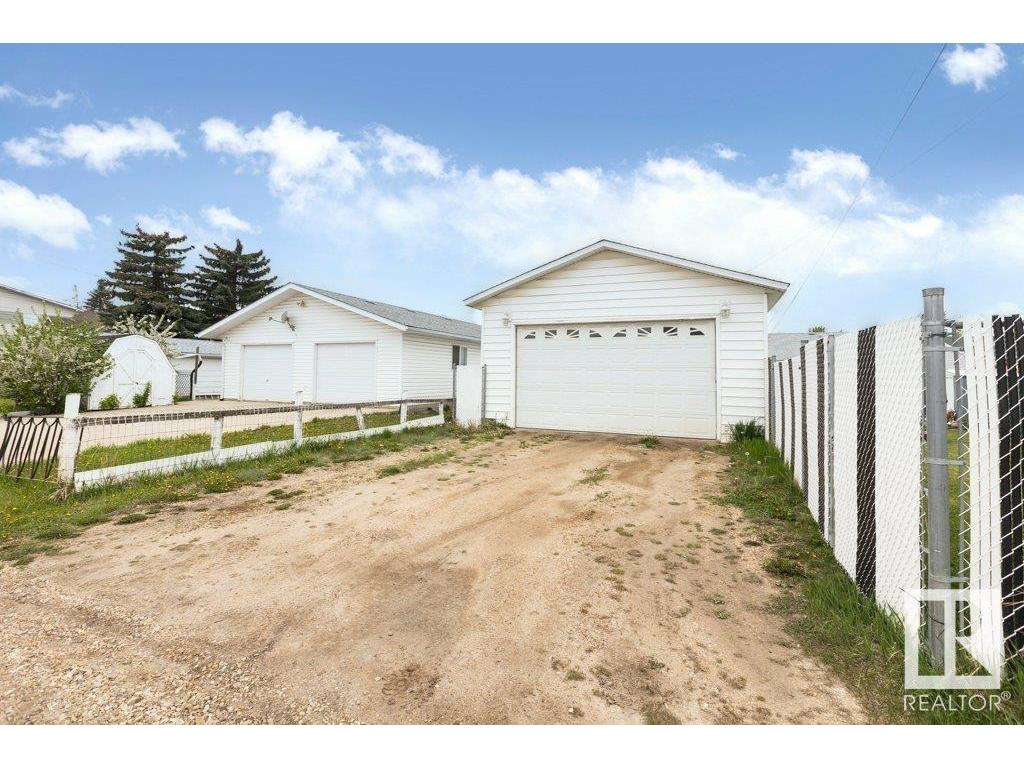 












10243 107 Street

,
Westlock,




AB
T7P 1X1

