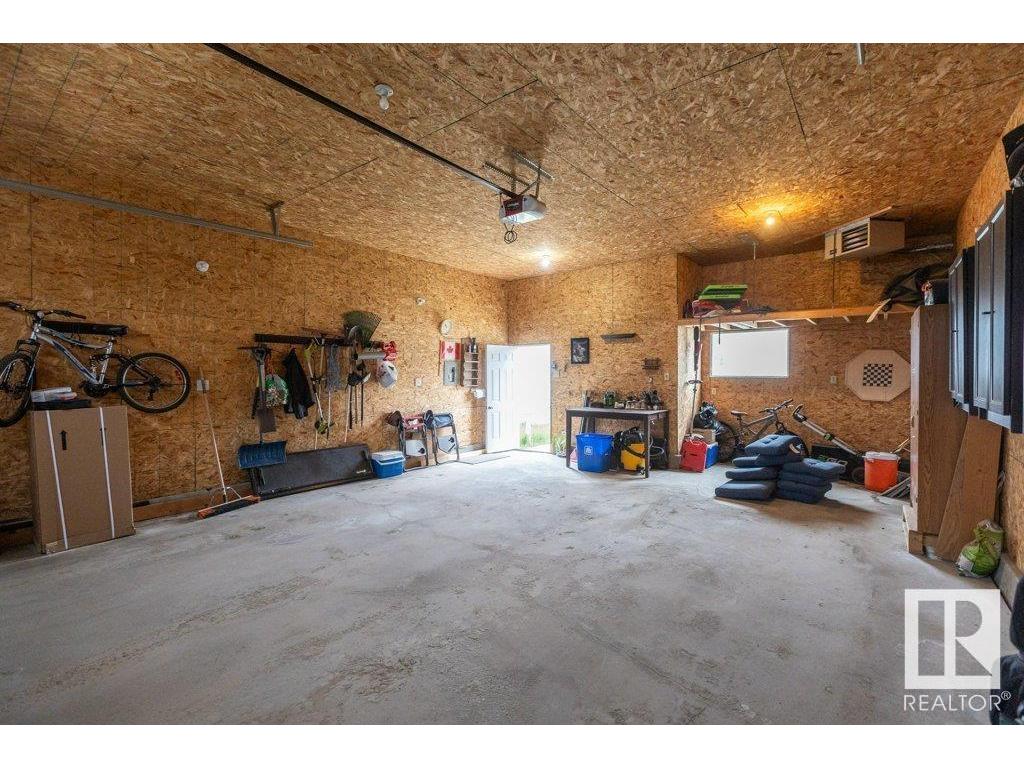 












10243 107 Street

,
Westlock,




AB
T7P 1X1

