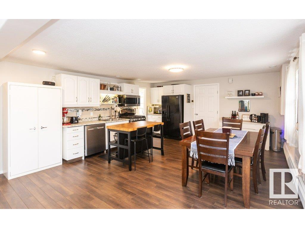 












10243 107 Street

,
Westlock,




AB
T7P 1X1


