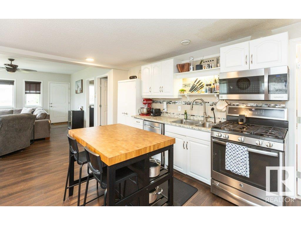 












10243 107 Street

,
Westlock,




AB
T7P 1X1

