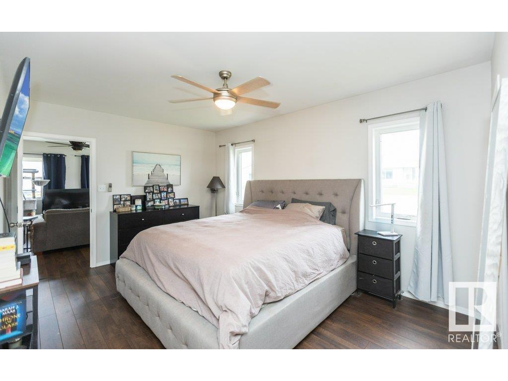 












10243 107 Street

,
Westlock,




AB
T7P 1X1

