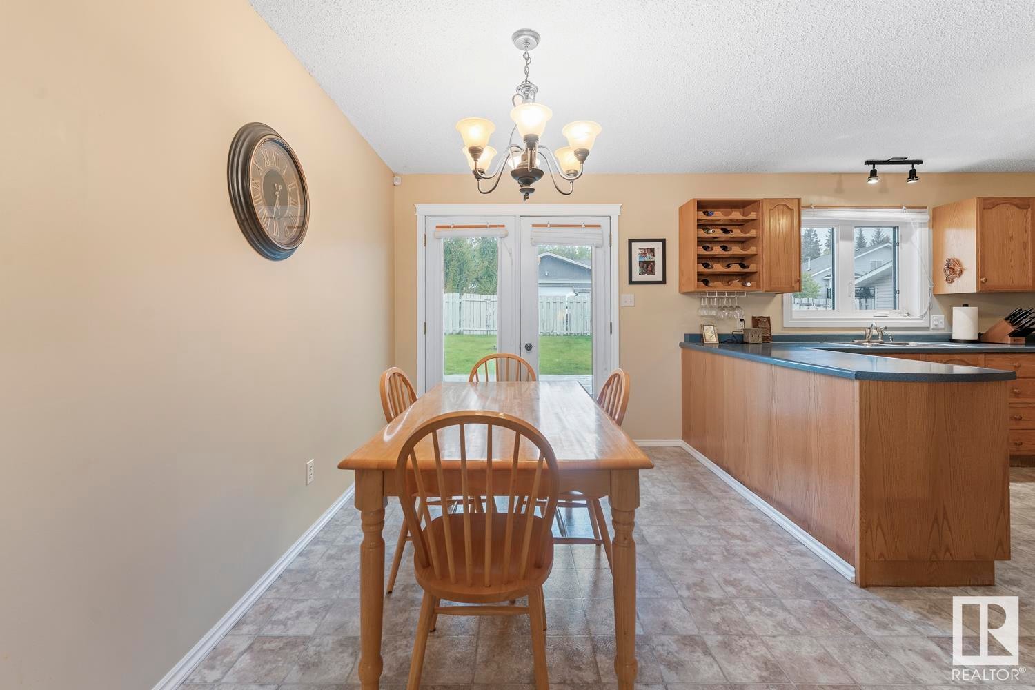 












1005 11 Street

,
Cold Lake,




AB
T9M 1K2

