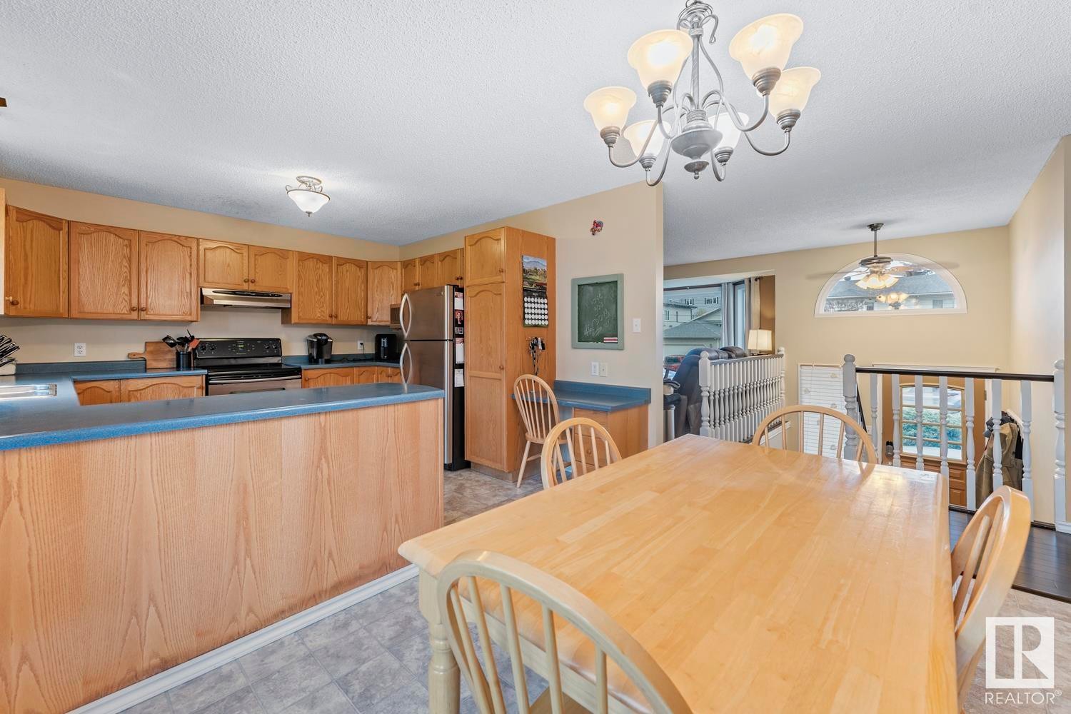 












1005 11 Street

,
Cold Lake,




AB
T9M 1K2

